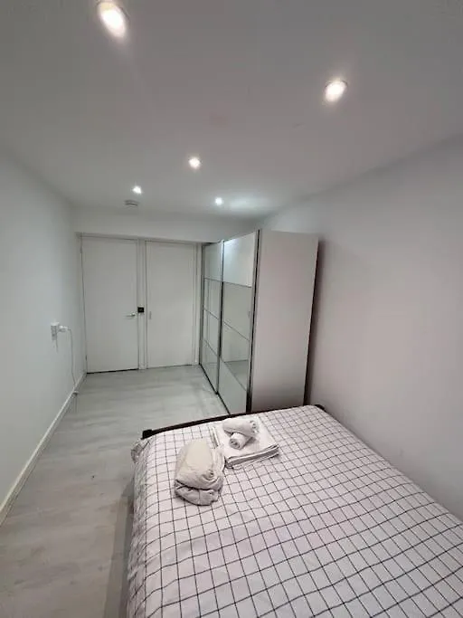 Central Cosy Apartment In Quiet Location Londra